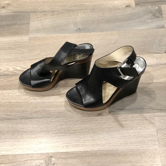 The Josephine Wedge Platform Sandal - Picture 3 of 4